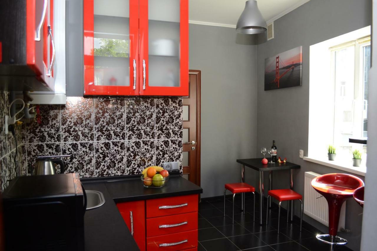 Modern Red Apartment Львів Екстер'єр фото